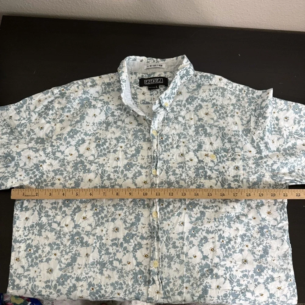 Ezekiel Button-Down Short Sleeve Shirt Mens Large‎ White Blue Floral Classic